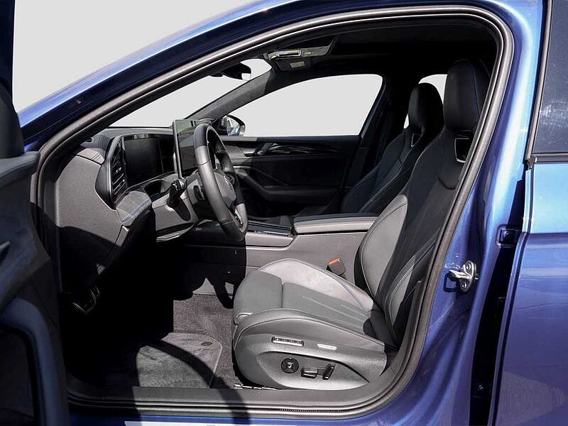 VW Passat Variant e-Hybrid DSG R-Line Signature