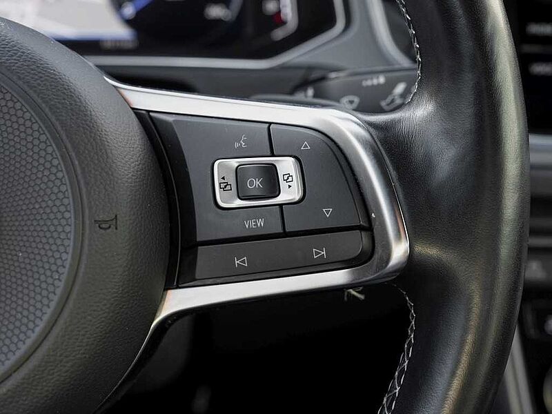 VW T-Roc Cabriolet 1.5 TSI DSG R-Line /Navi/LED/RFK