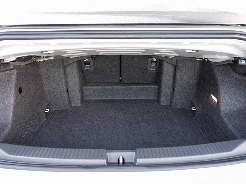 VW T-Roc Cabriolet 1.5 TSI DSG R-Line /Navi/LED/RFK