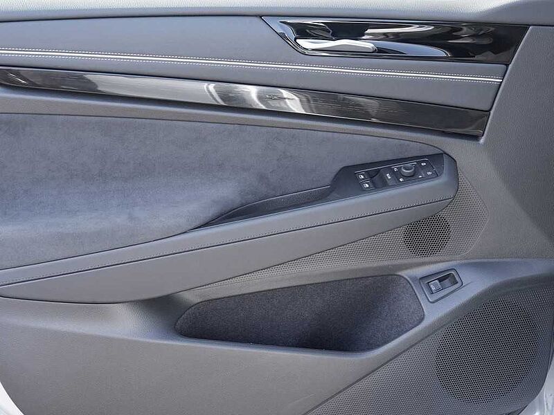 VW ID.7 Tourer Pro /MatrixLED/AR-HuD/pACC/Navi Max