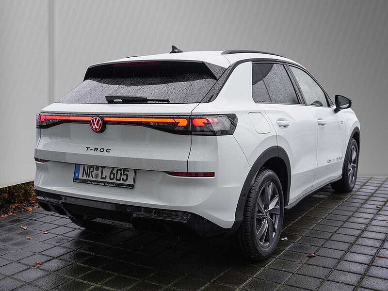 VW T-Roc 1.5 l eTSI DSG R-Line NAVI Technik-Paket
