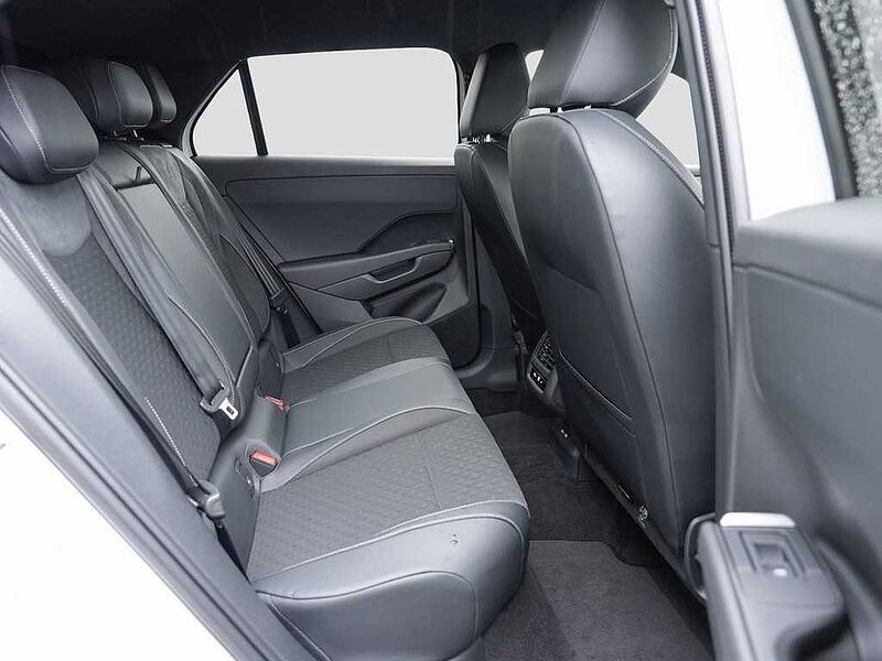 VW T-Roc 1.5 l eTSI DSG R-Line NAVI Technik-Paket