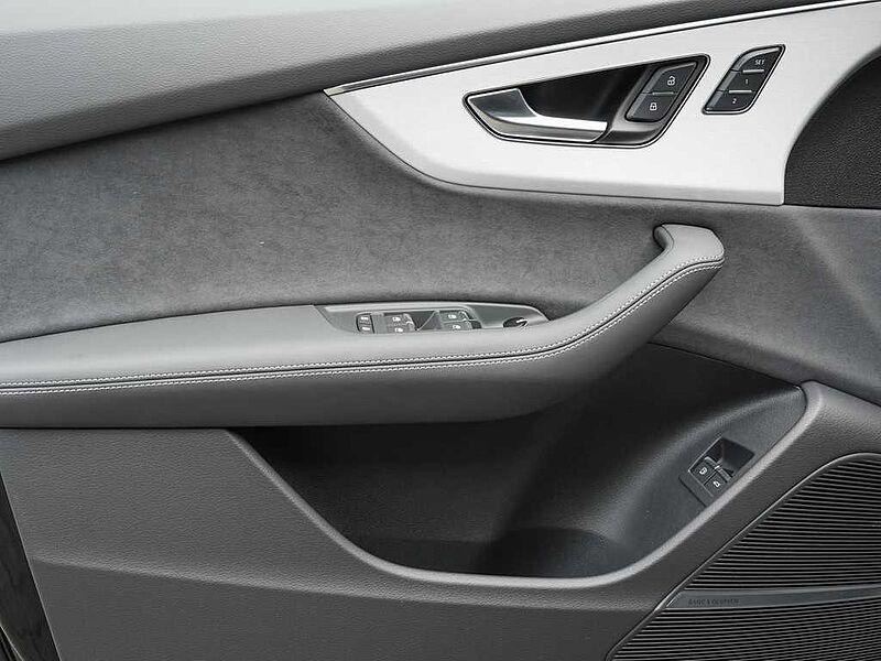 Audi Q8 60 TFSI e quattro Pano Matrix-LED AHK