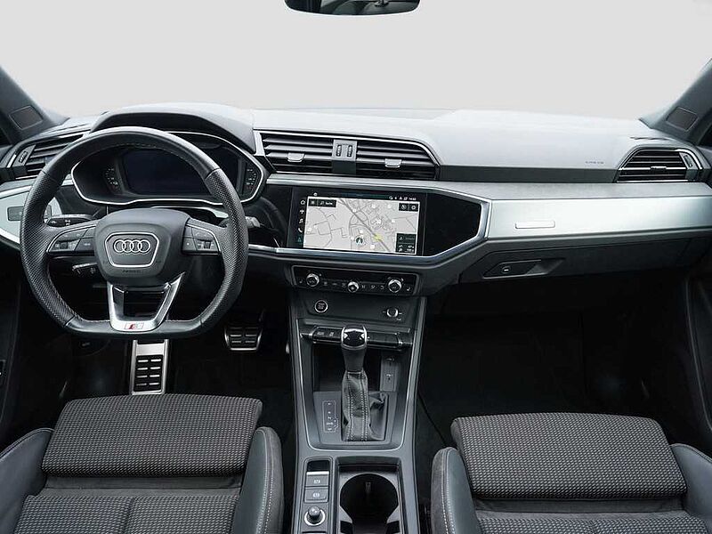 Audi Q3 45 TFSIe S tronic / Navi Plus / LED / RFK