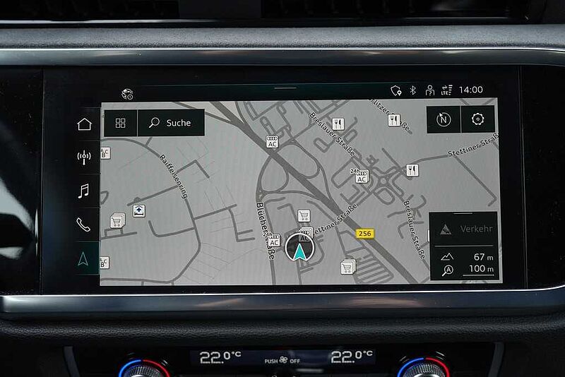 Audi Q3 45 TFSIe S tronic / Navi Plus / LED / RFK