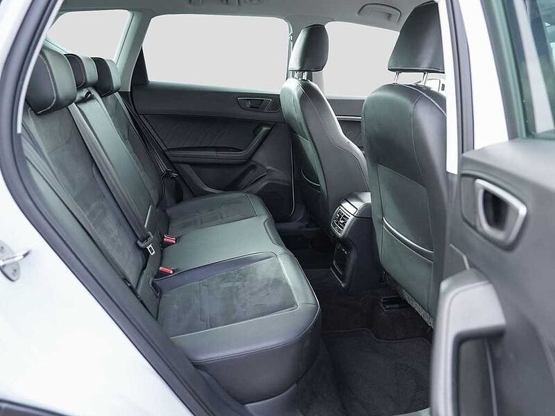 SEAT Ateca 2.0 TDI DSG Style /LED/Navi/BEATS/pACC/RFK