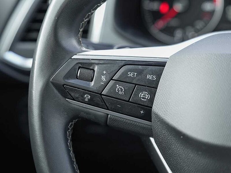SEAT Ateca 2.0 TDI DSG Style /LED/Navi/BEATS/pACC/RFK