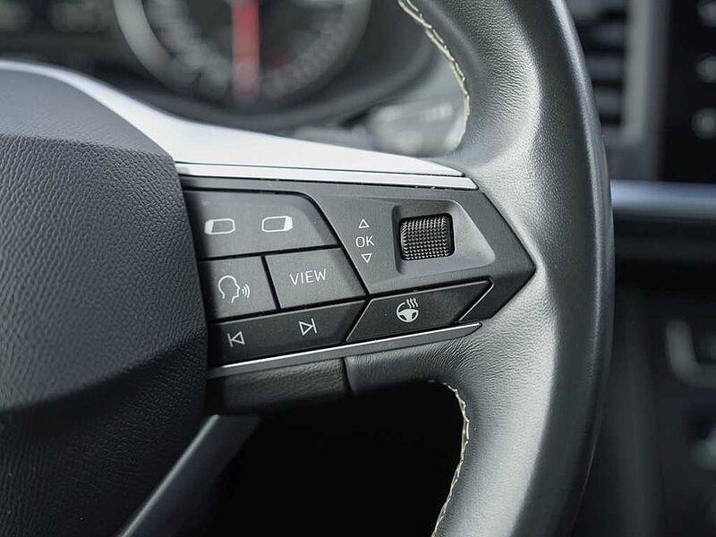 SEAT Ateca 2.0 TDI DSG Style /LED/Navi/BEATS/pACC/RFK