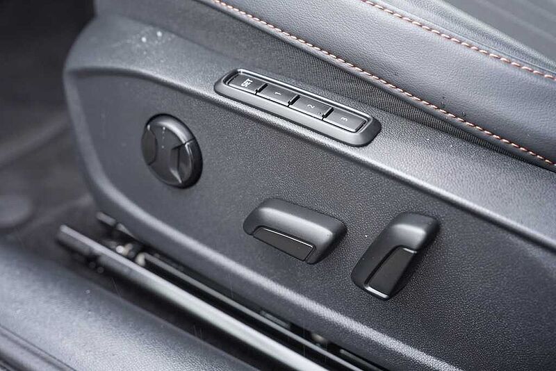 CUPRA Formentor TDI DSG 4Drive /Navi/LED/ACC/RFK/DAB+