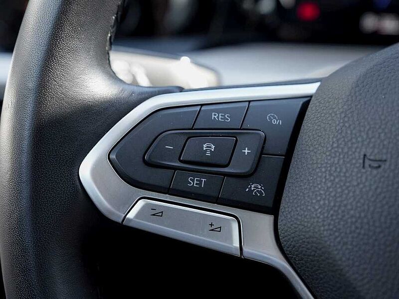 VW Golf VIII Variant 1.5 TSI LIFE /Navi/LED/ACC