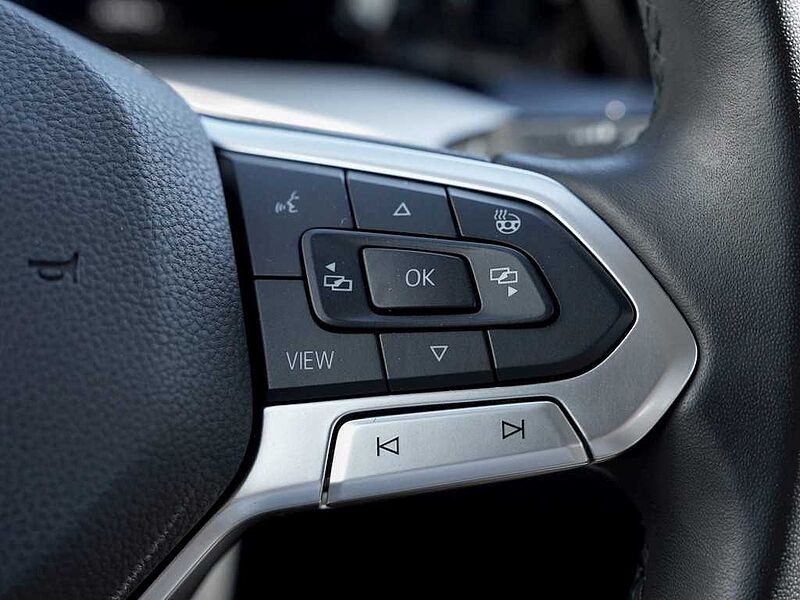 VW Golf VIII Variant 1.5 TSI LIFE /Navi/LED/ACC