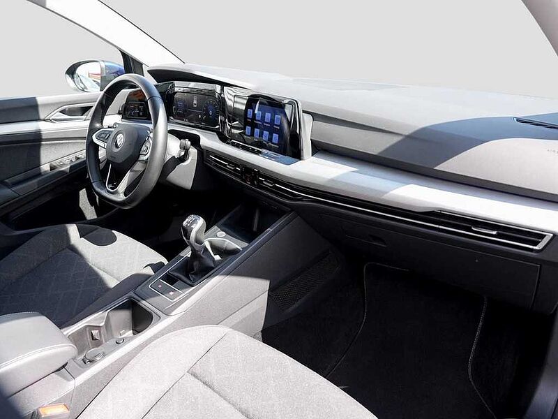VW Golf VIII Variant 1.5 TSI LIFE /Navi/LED/ACC