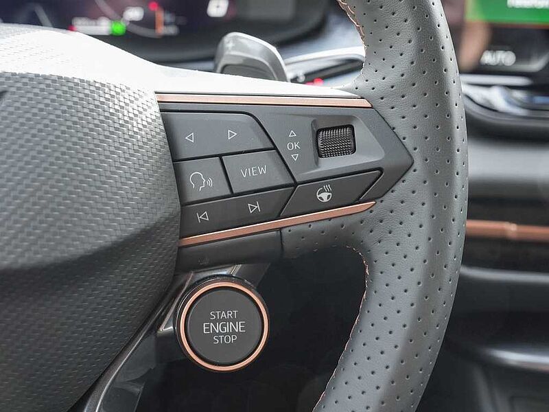 CUPRA Terramar 1.5 e-Hybrid DSG VZ /MatrixLED/HuD/Navi