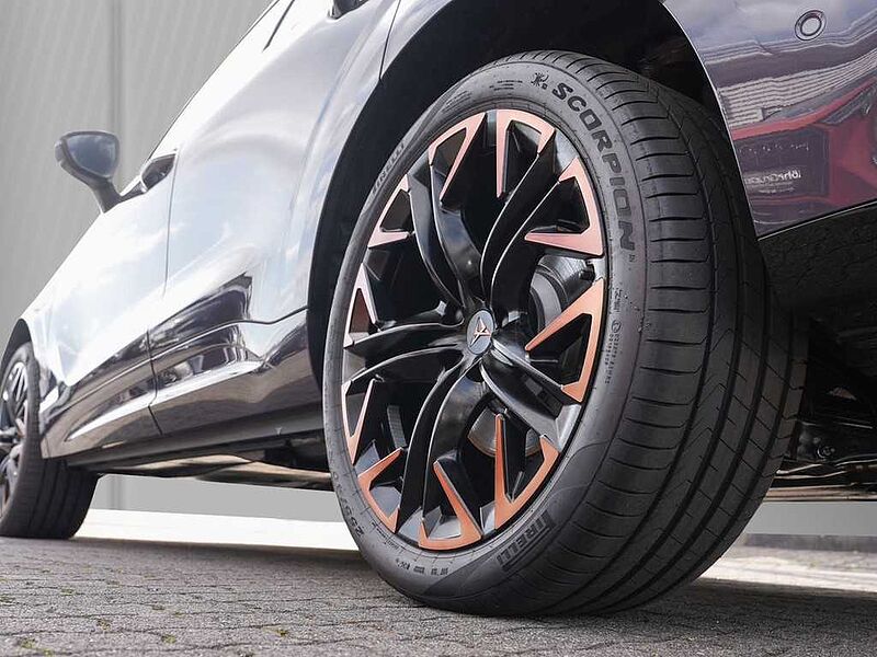 CUPRA Terramar 1.5 e-Hybrid DSG VZ /MatrixLED/HuD/Navi