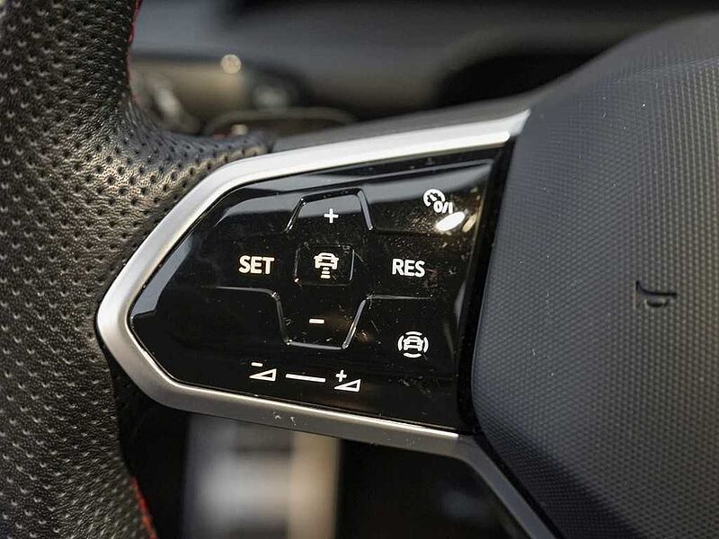 VW Golf VIII GTI DSG /LED/Pano/Navi/ACC/RFK