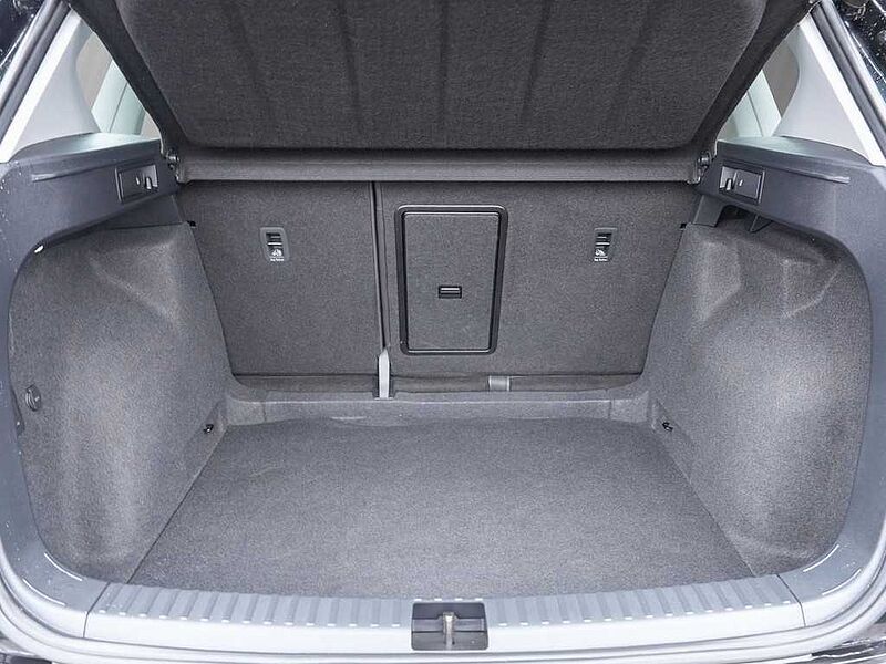 SEAT Ateca 1.5 TSI DSG Style Edition /Navi/LED/BEATS