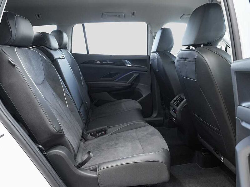 VW Tayron 1,5 l eTSI DSG Elegance AHK 7Sitze NAVI