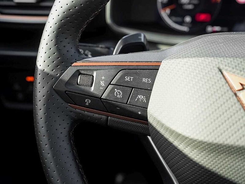 CUPRA Leon 1.5 eTSI DSG /Navi/LED/ACC/RFK/BEATS/DCC