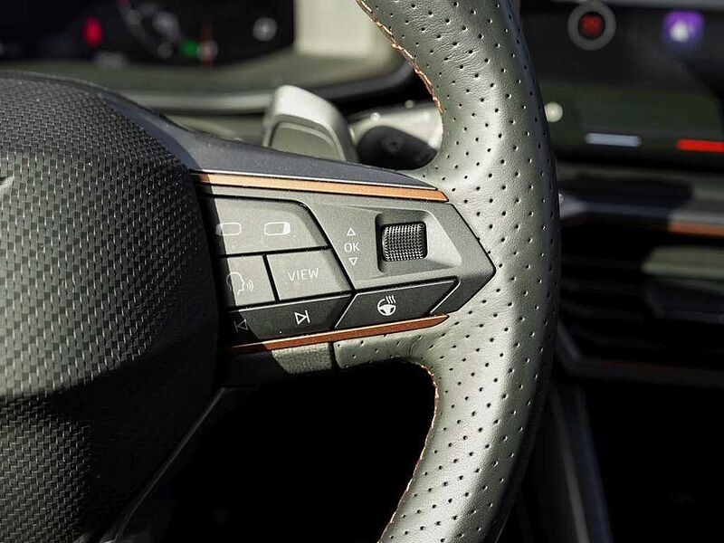 CUPRA Leon 1.5 eTSI DSG /Navi/LED/ACC/RFK/BEATS/DCC