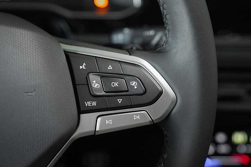VW Polo 1,0 l TSI DSG R-Line NAVI Technik-Paket WR
