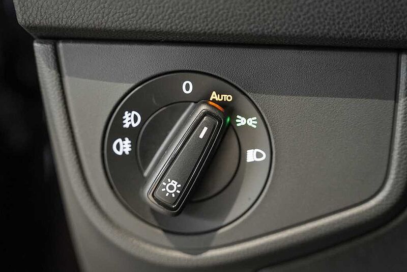 VW Polo 1,0 l TSI DSG R-Line NAVI Technik-Paket WR