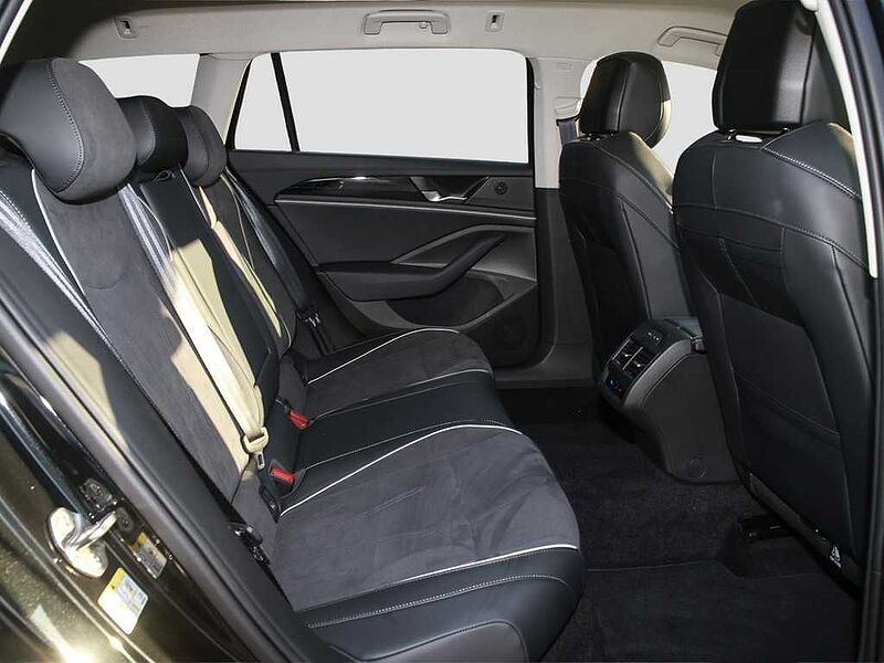 VW Passat Variant eTSI DSG Business /RFK/pACC/AHK