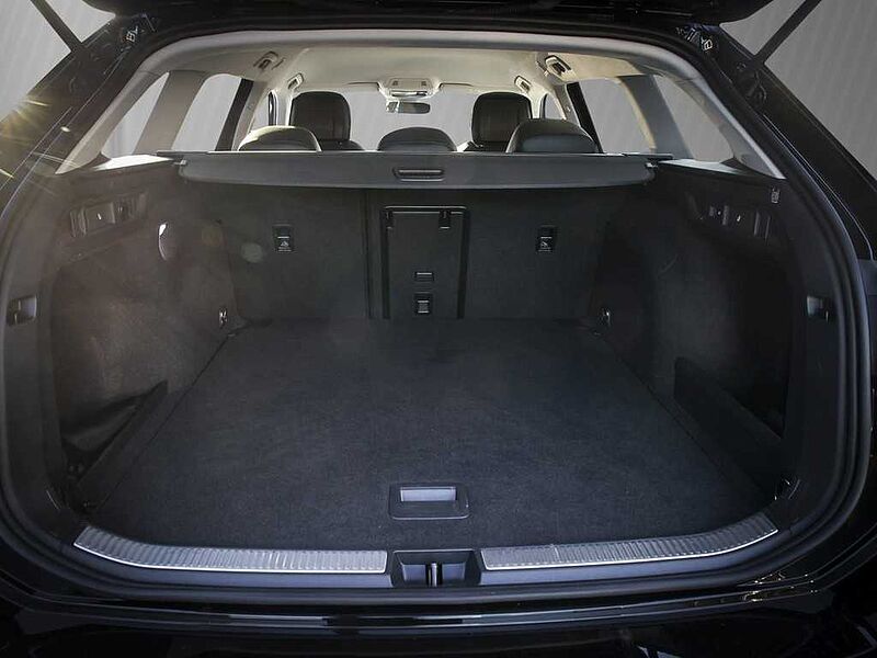 VW Passat Variant eTSI DSG Business /RFK/pACC/AHK