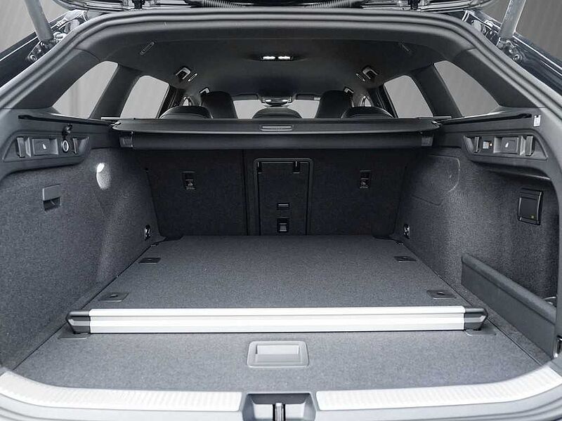 VW Passat 2,0 l TDI SCR DSG R-line VAL